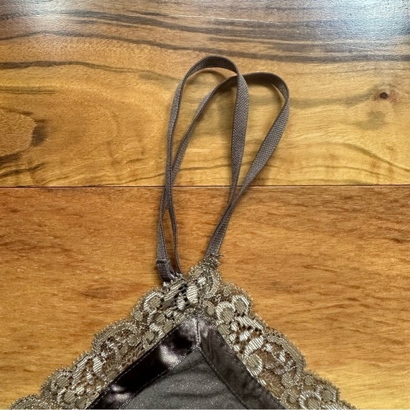 Express Lace Cami - Picture 4 of 7